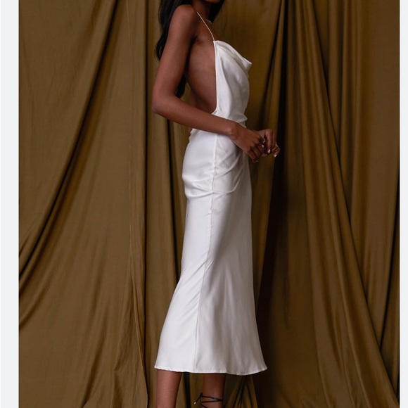 12th Tribe Cream Satin Asymmetrical Maxi Dress - M - Picture 3 of 5